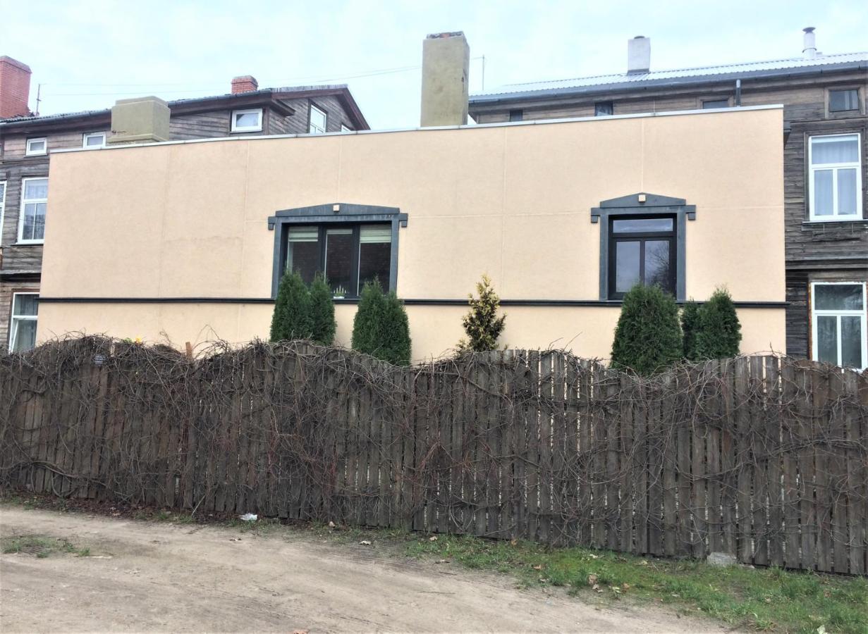 Ludvika Elegance Apartment Liepāja Exteriör bild